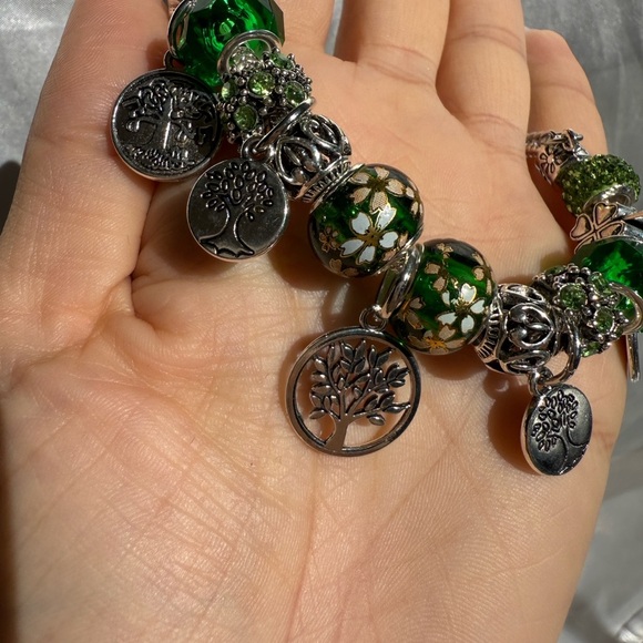Green Beaded Charm Bracelet with Tree of Life Heart Pendants Boho Silver Emerald - Picture 13 of 13